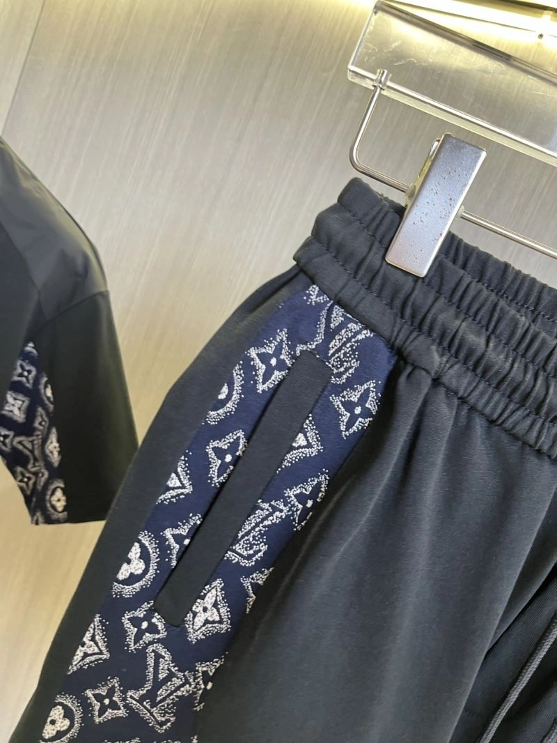 Louis Vuitton Short Suits DailyWear 134803