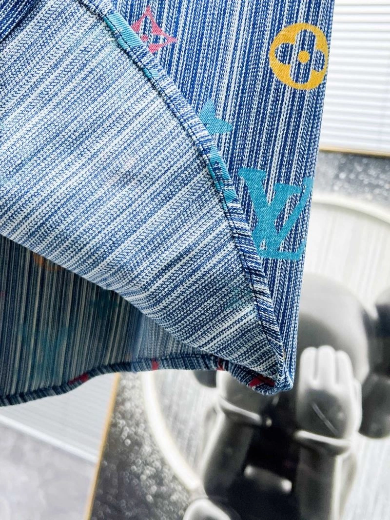 Louis Vuitton Short Suits Fashionable 134815