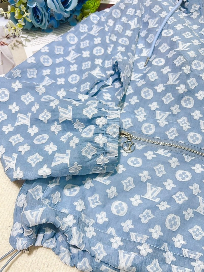 Louis Vuitton Short Suits FlexibleFit 131386