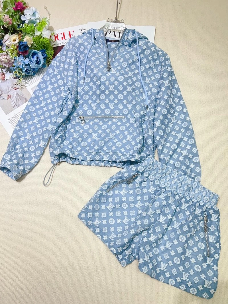 Louis Vuitton Short Suits FlexibleFit 131386