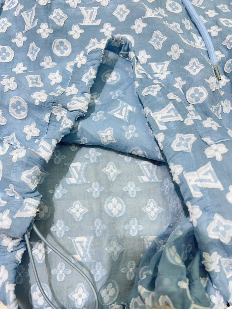 Louis Vuitton Short Suits FlexibleFit 131386