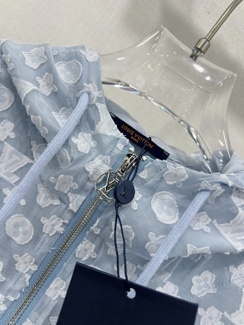 Louis Vuitton Short Suits Resilient 131382