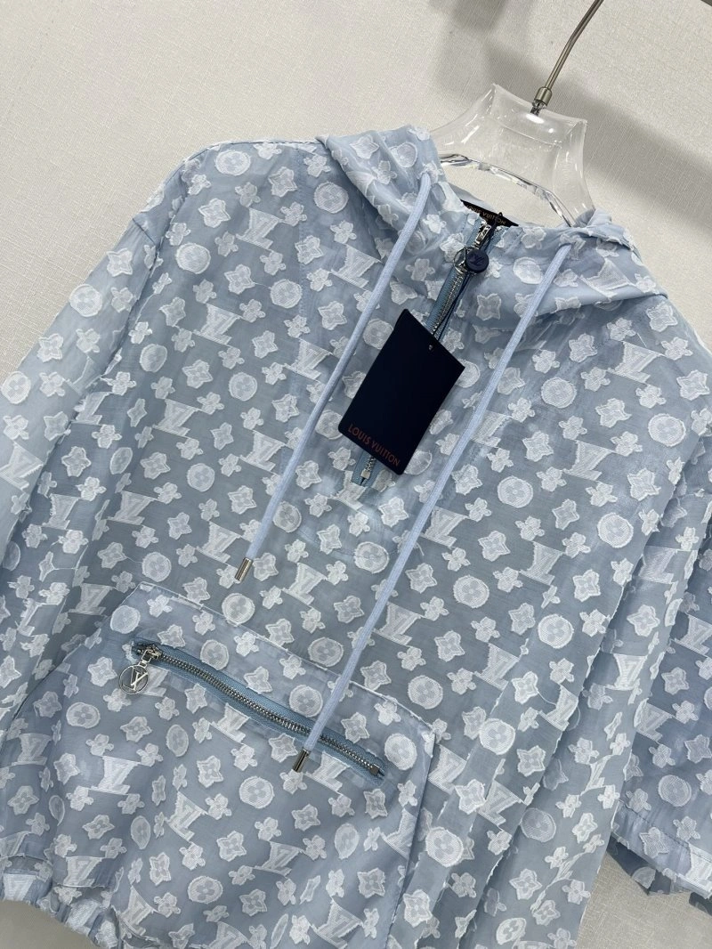Louis Vuitton Short Suits Resilient 131382