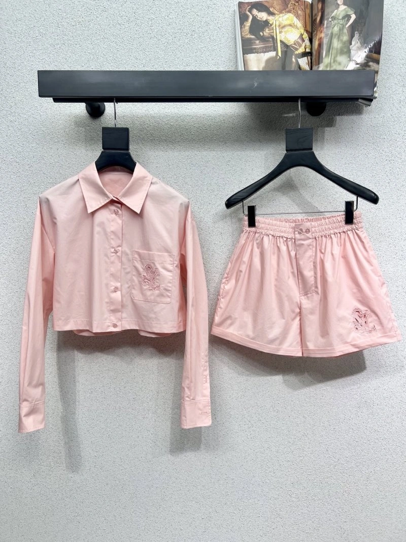 Versatile Louis Vuitton Short Suits 131384
