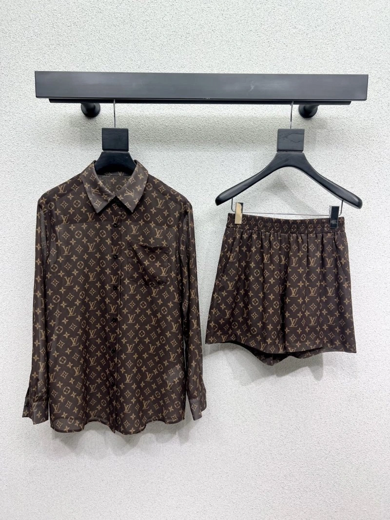 GoAnywhere Louis Vuitton Short Suits 131370