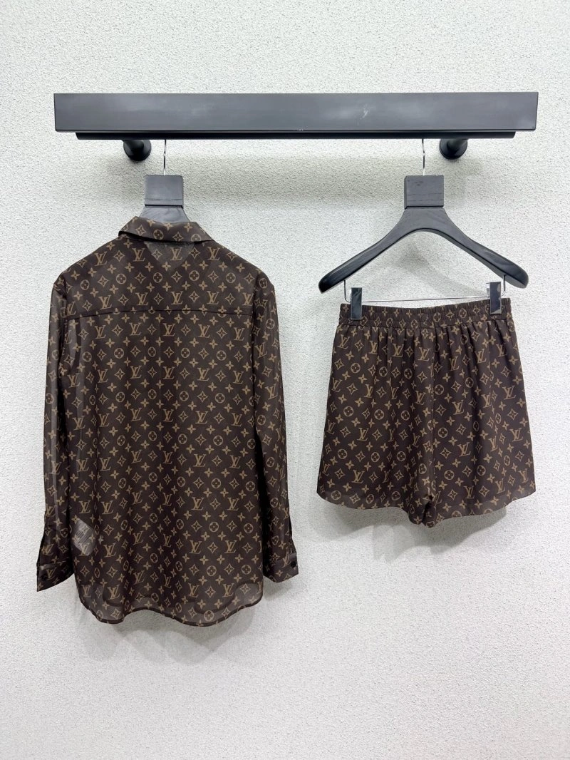 GoAnywhere Louis Vuitton Short Suits 131370