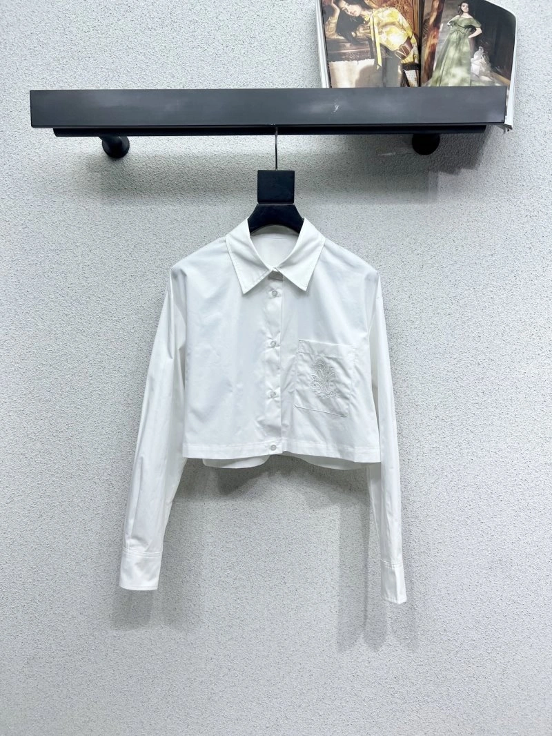 Louis Vuitton Short Suits Youthful 131359