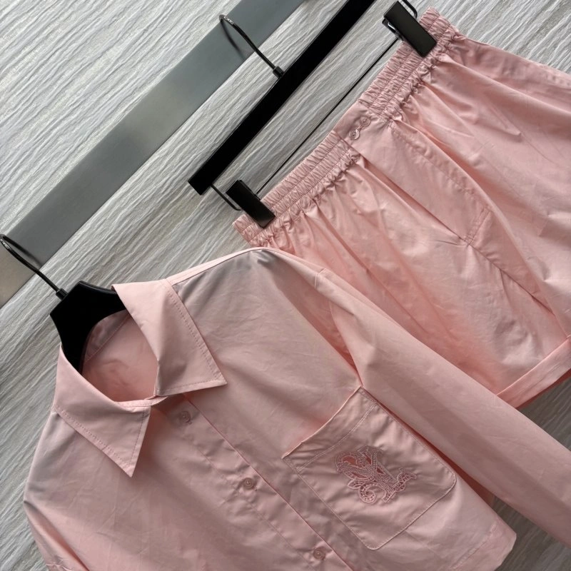 Louis Vuitton Short Suits HighQuality 131372