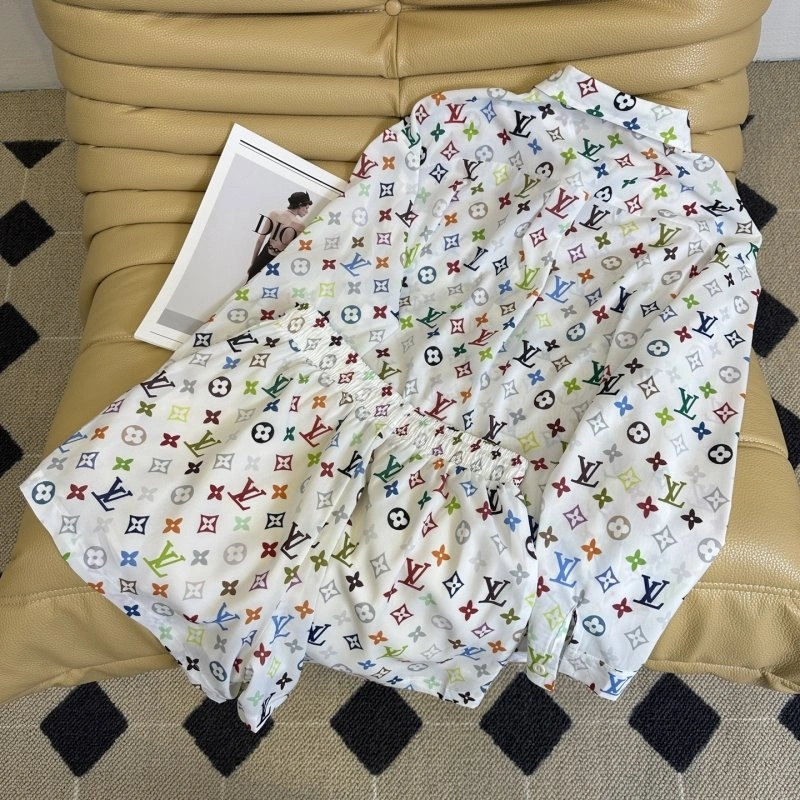 Louis Vuitton Short Suits Durable 131257