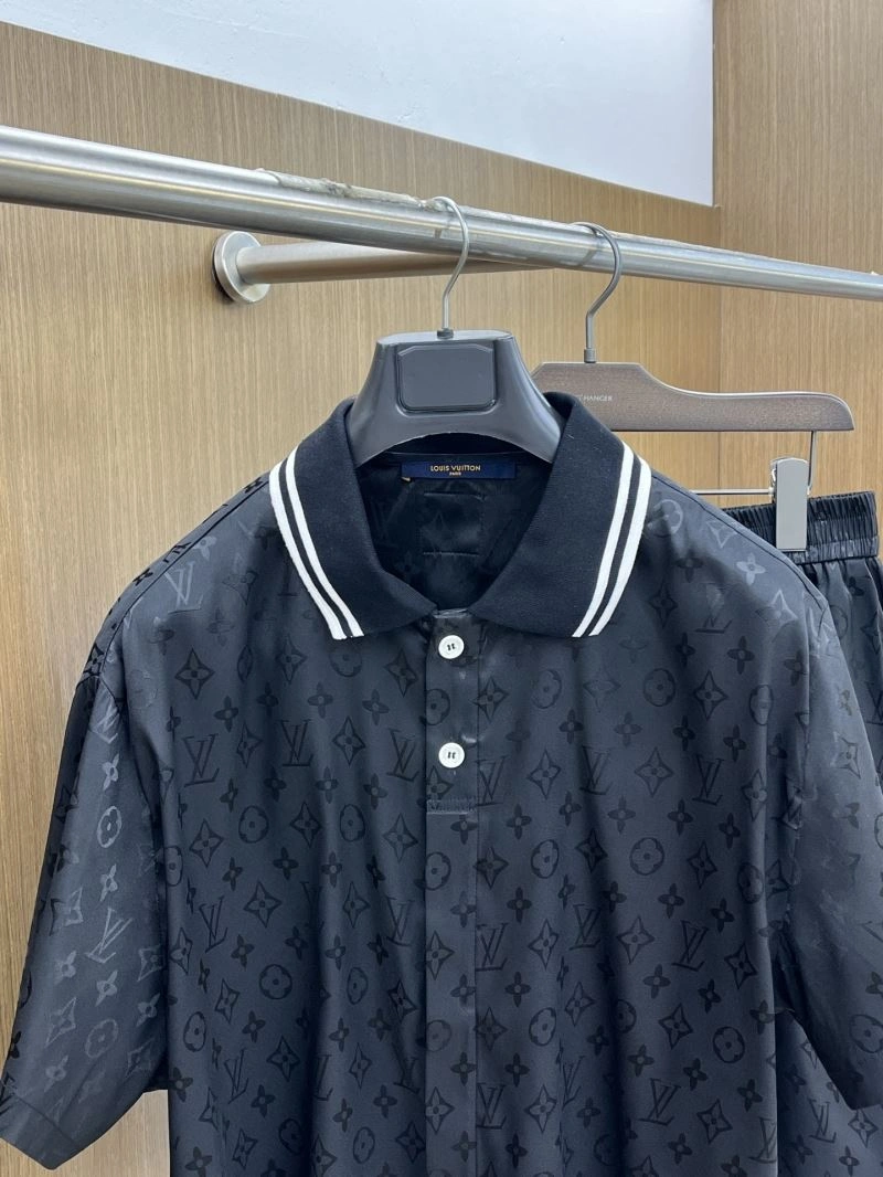 Vibrant Louis Vuitton Short Suits 133687