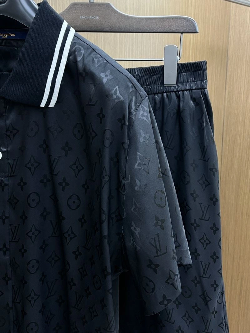 Vibrant Louis Vuitton Short Suits 133687