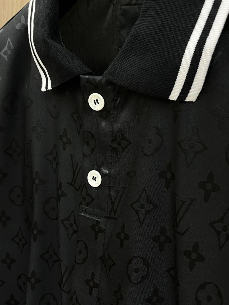 Vibrant Louis Vuitton Short Suits 133687