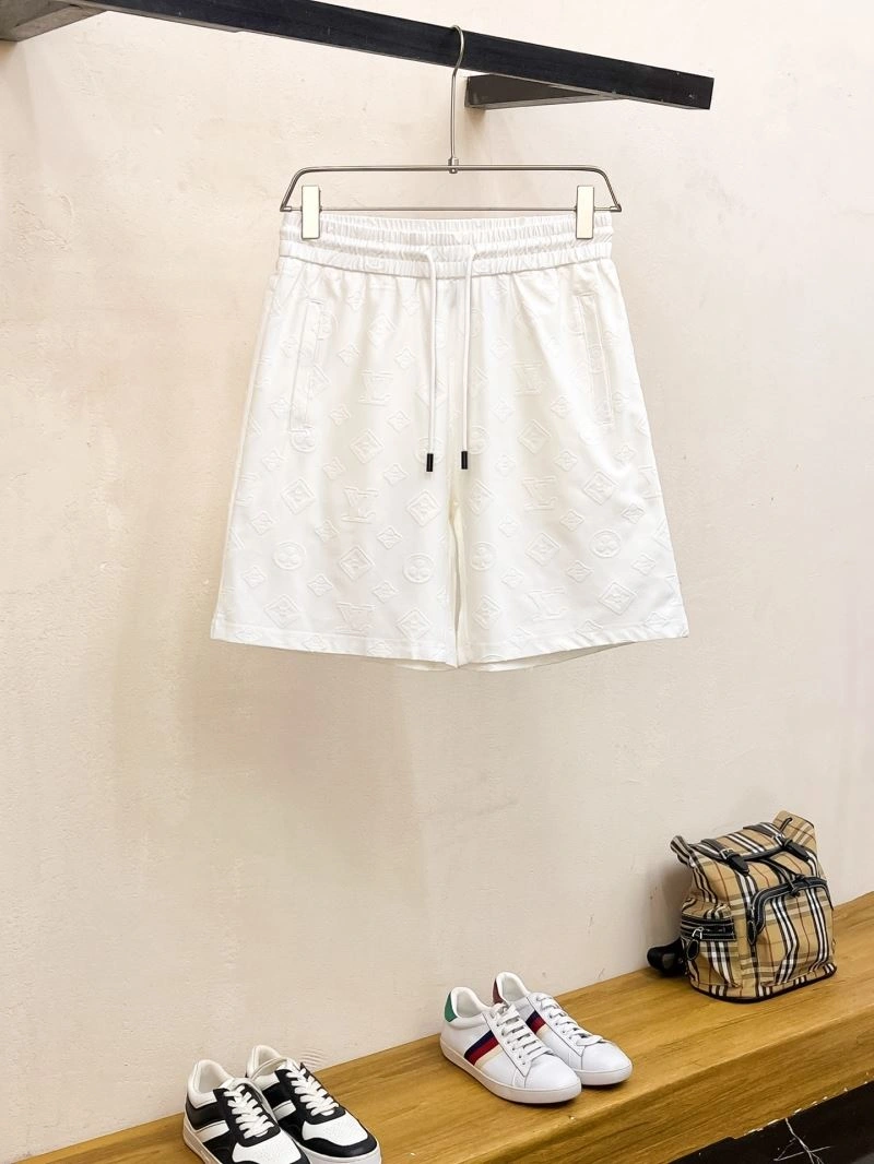 TechFriendly Louis Vuitton Short Suits 133677