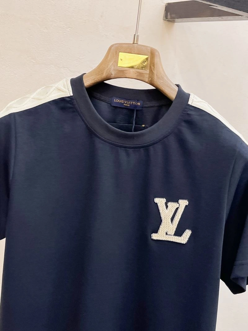 Vibrant Louis Vuitton Short Suits 133669