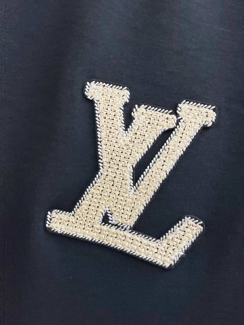 Vibrant Louis Vuitton Short Suits 133669