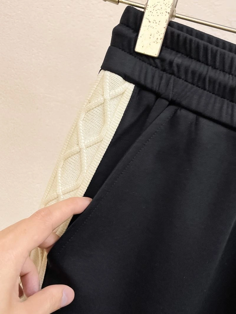 ModernLook Louis Vuitton Short Suits 133668