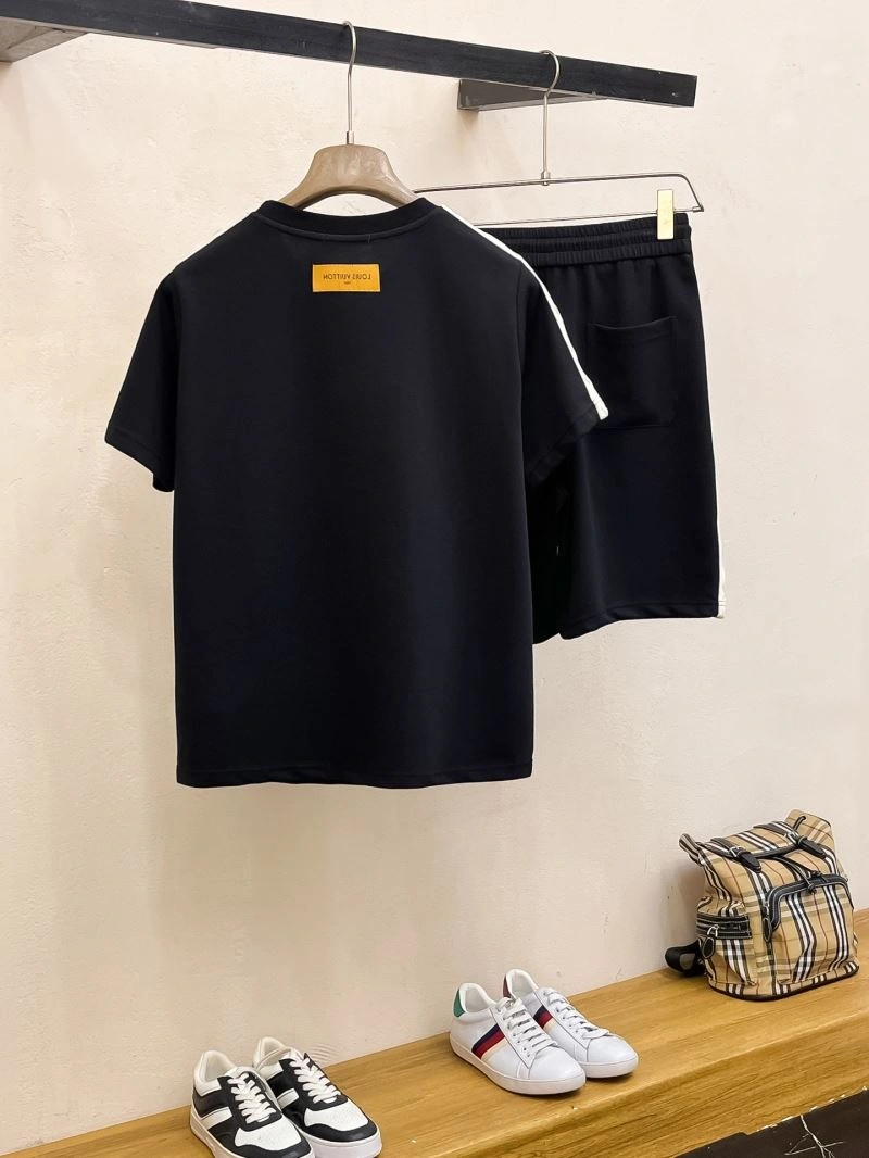 ModernLook Louis Vuitton Short Suits 133668