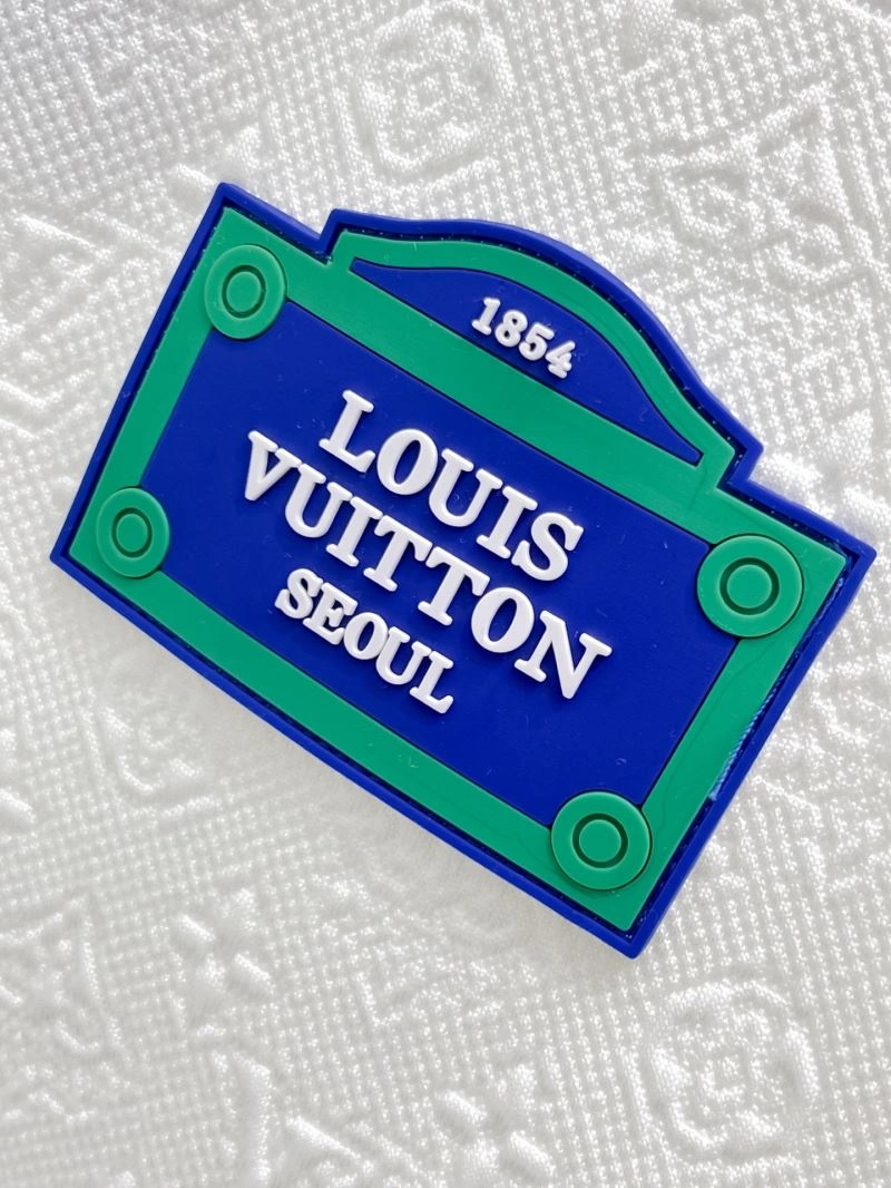 FlexibleFit Louis Vuitton Short Suits 132692