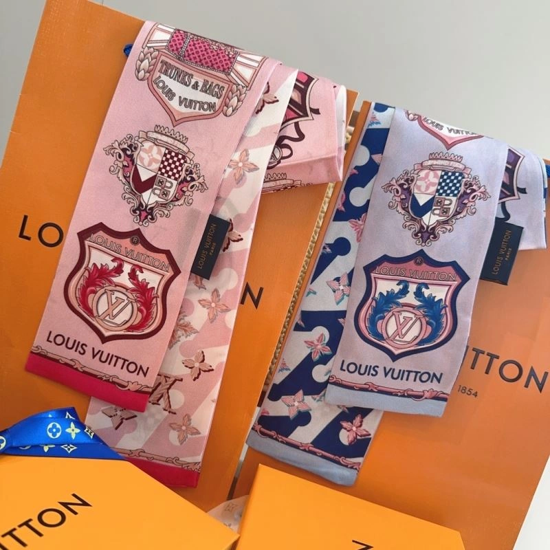 Louis Vuitton Silk Bold 272063