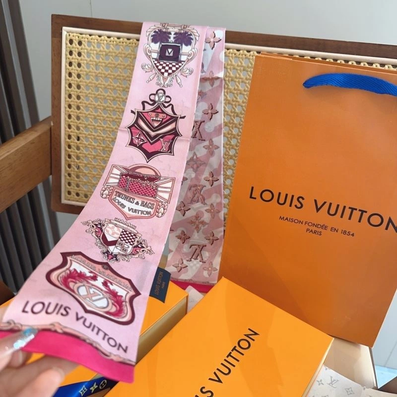 Louis Vuitton Silk Effortless 272061