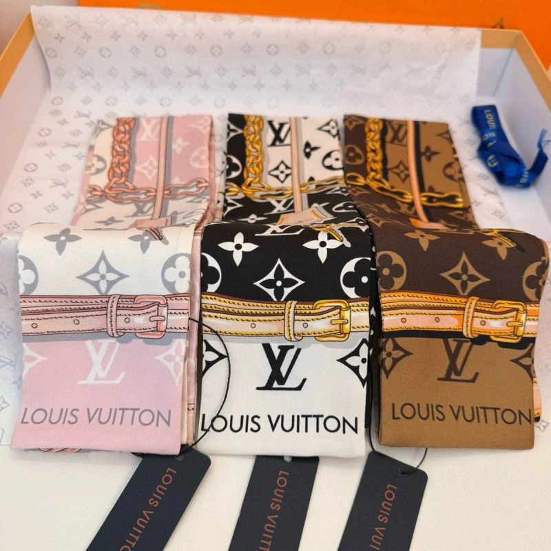 Louis Vuitton Silk AllSeason 272028