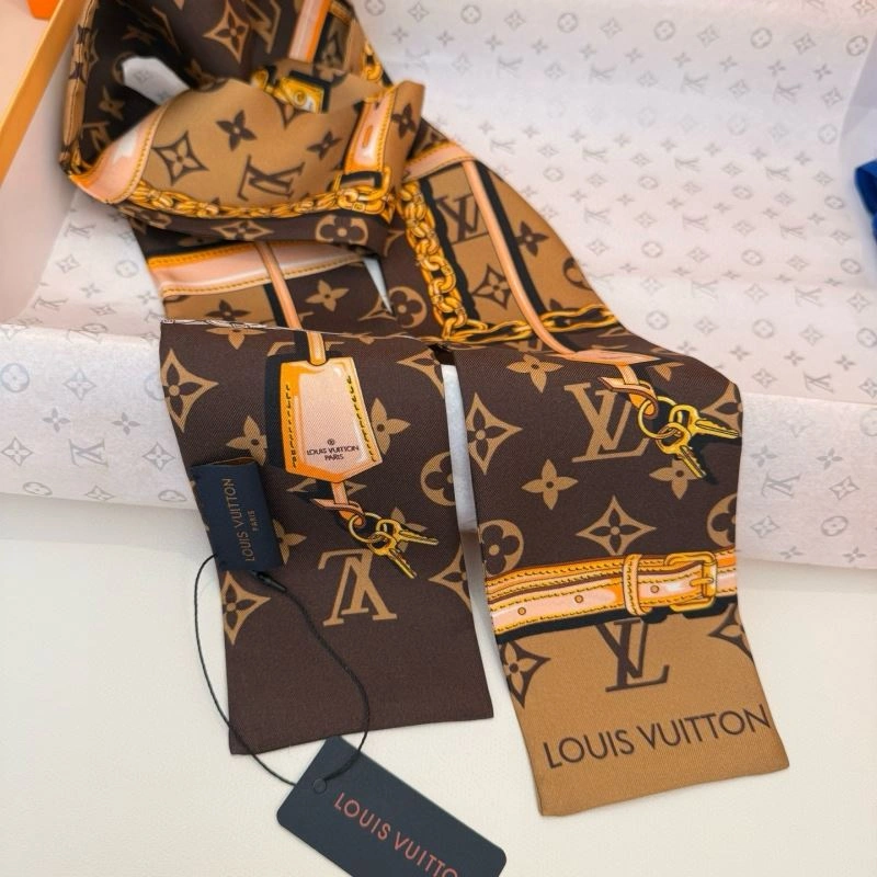Louis Vuitton Silk AllSeason 272028
