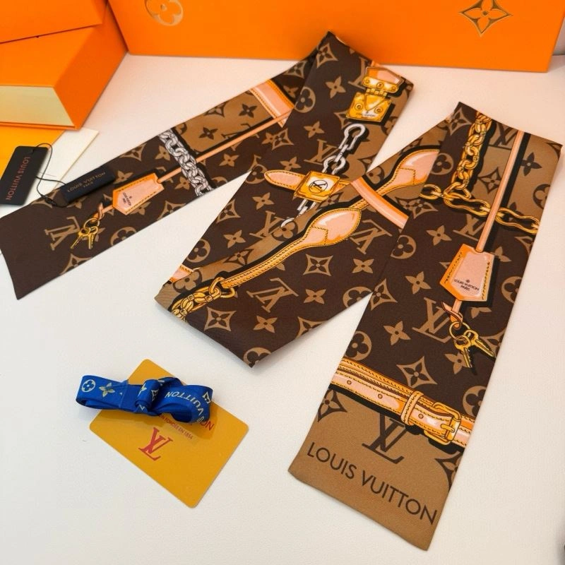 Louis Vuitton Silk AllSeason 272028
