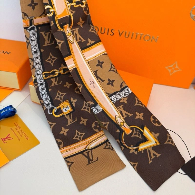 Louis Vuitton Silk AllSeason 272028