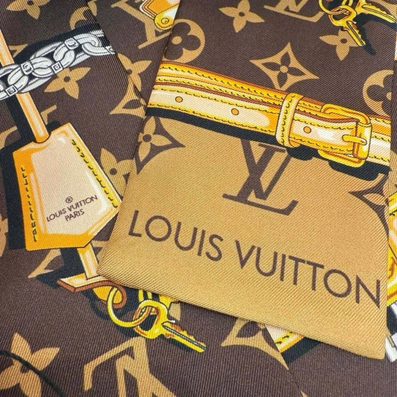 Louis Vuitton Silk AllSeason 272028