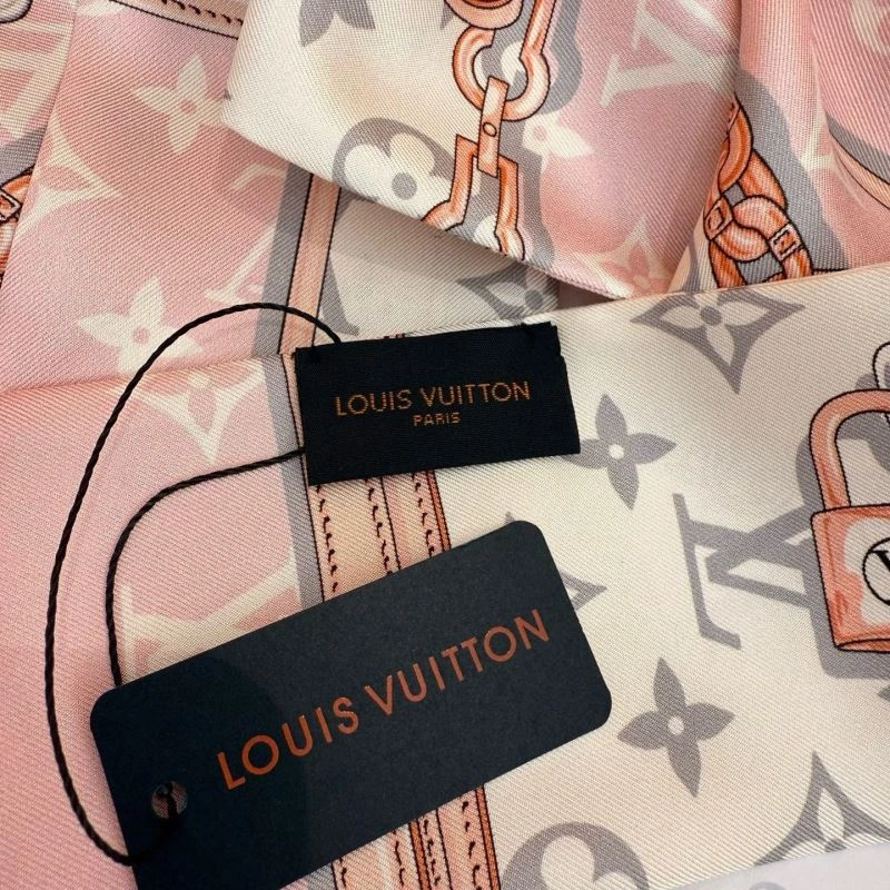 Premium Louis Vuitton Silk 272051