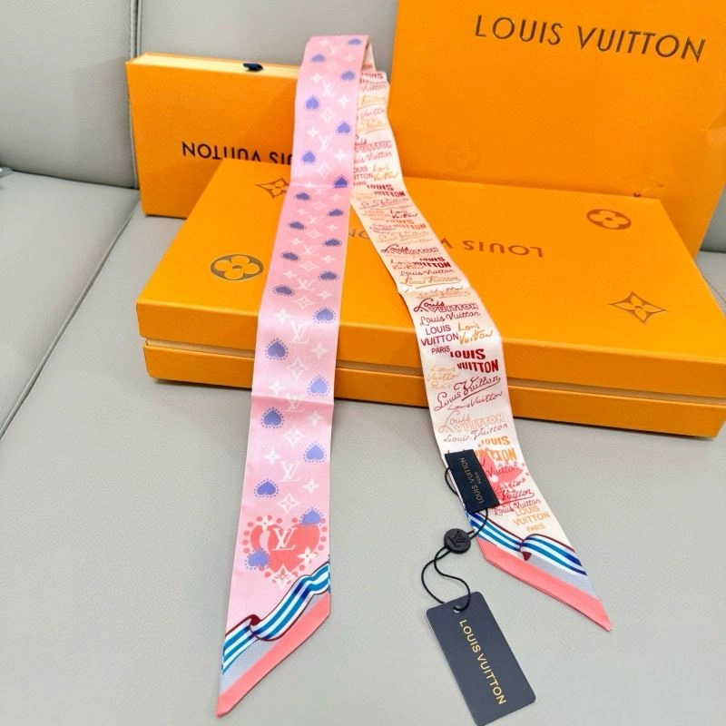 Louis Vuitton Silk Unisex 272033