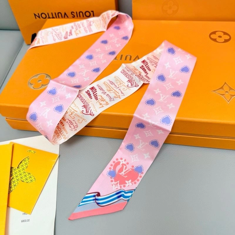 Louis Vuitton Silk Unisex 272033