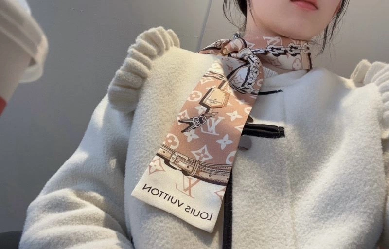 Louis Vuitton Silk SmoothTexture 272049