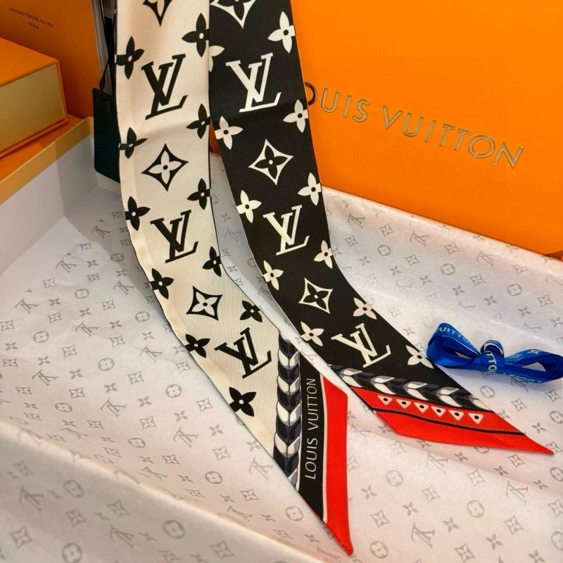 Vibrant Louis Vuitton Silk 272044