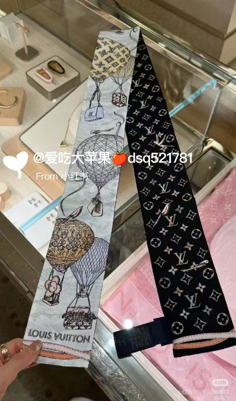 Louis Vuitton Silk Lightweight 272031