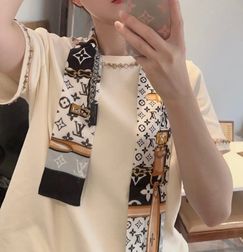 Louis Vuitton Silk Timeless 272605