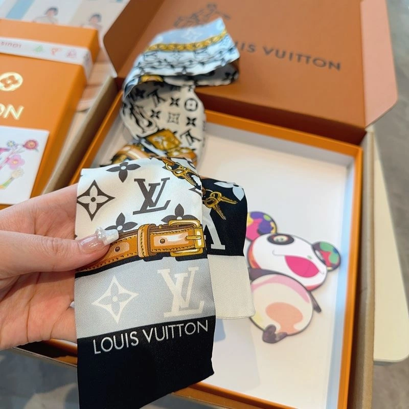 Louis Vuitton Silk Timeless 272605