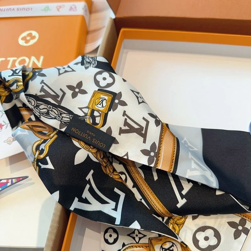 Louis Vuitton Silk Timeless 272605