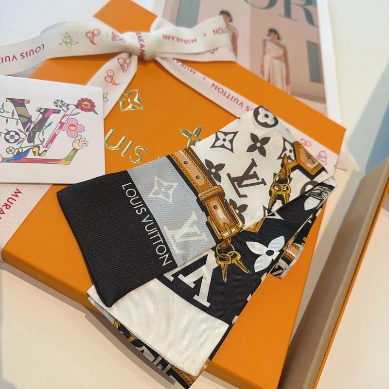 Louis Vuitton Silk Timeless 272605