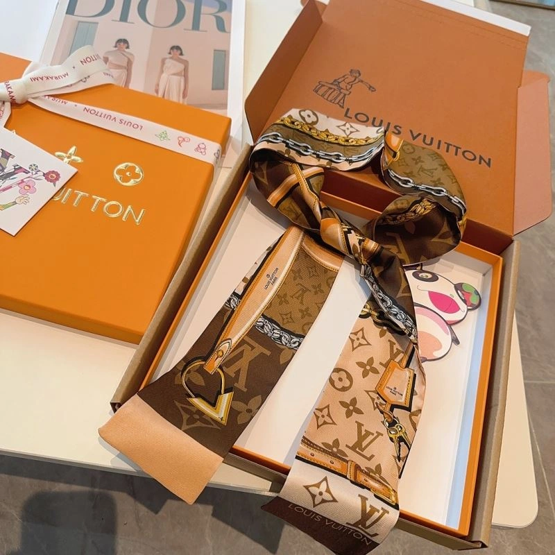 MultiPurpose Louis Vuitton Silk 272606