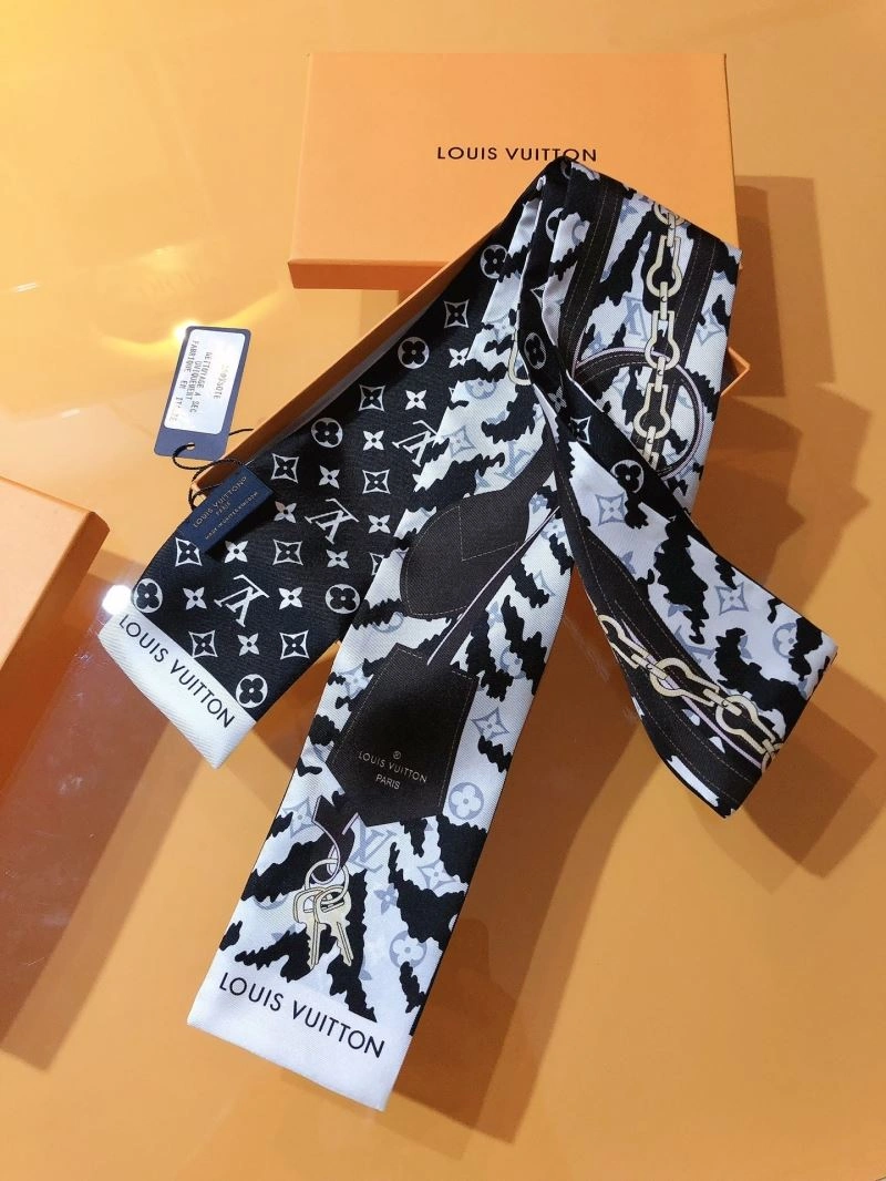 Louis Vuitton Silk Youthful 272598