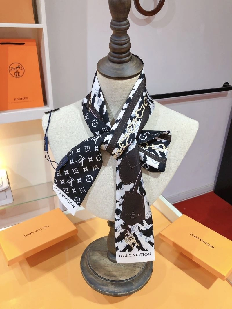 Louis Vuitton Silk Youthful 272598