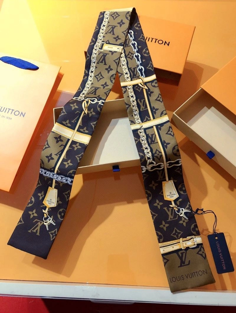 Contemporary Louis Vuitton Silk 272577