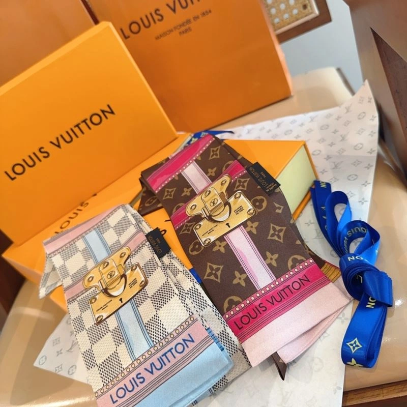 Louis Vuitton Silk NewStyle 272594