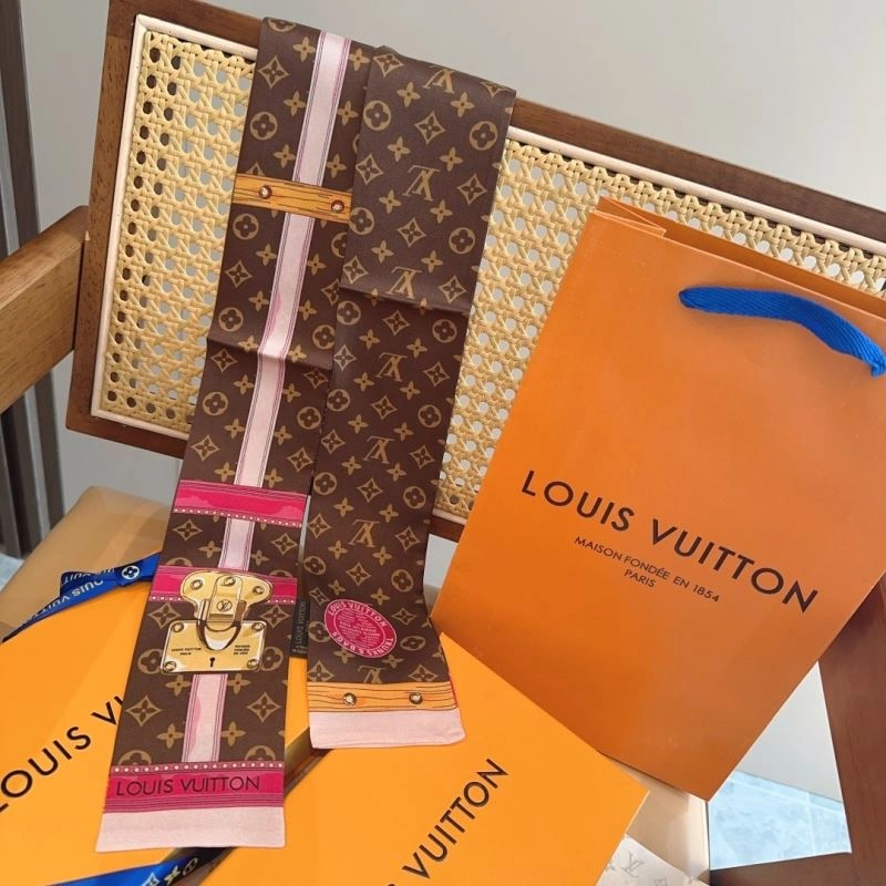 Louis Vuitton Silk NewStyle 272594