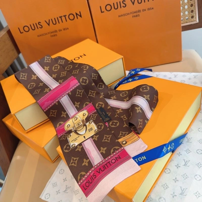 Louis Vuitton Silk NewStyle 272594