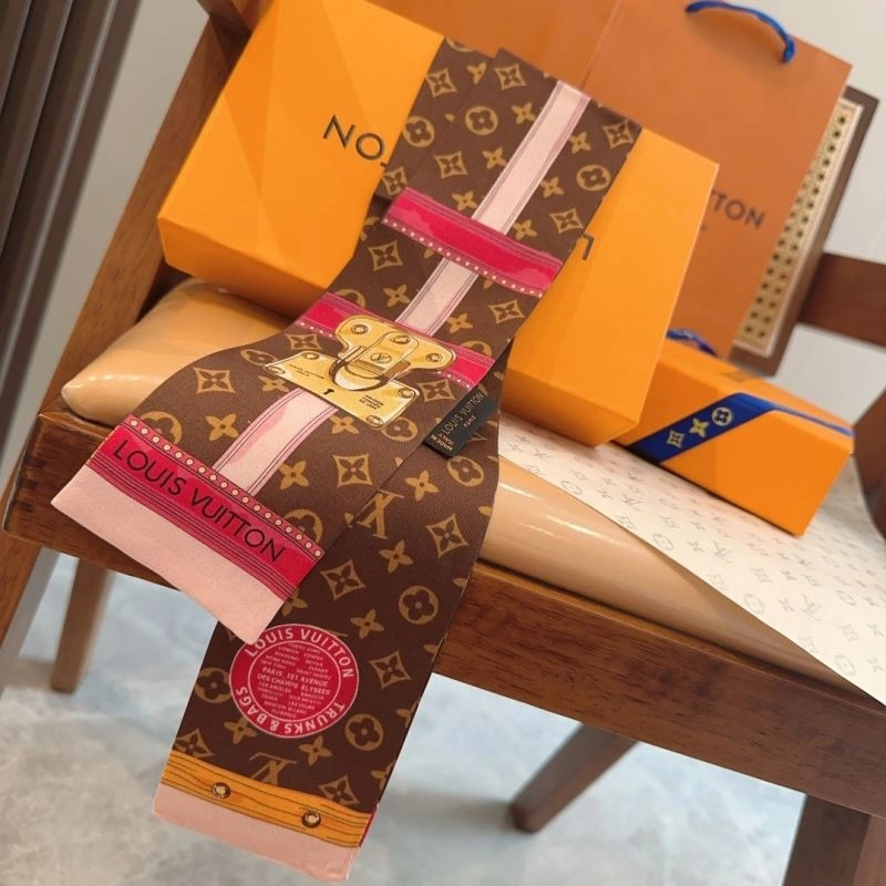 Louis Vuitton Silk NewStyle 272594