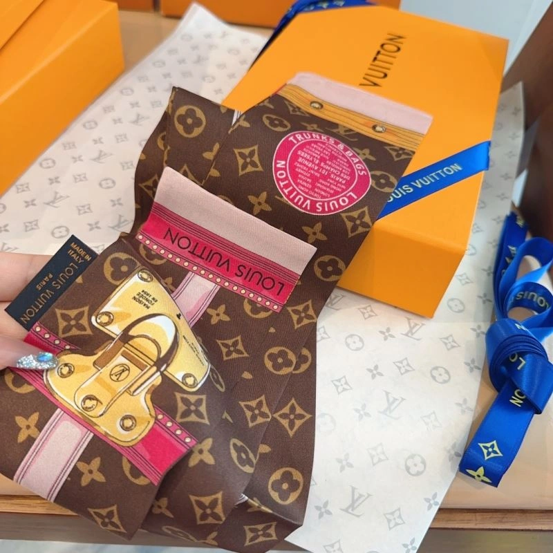 Louis Vuitton Silk NewStyle 272594