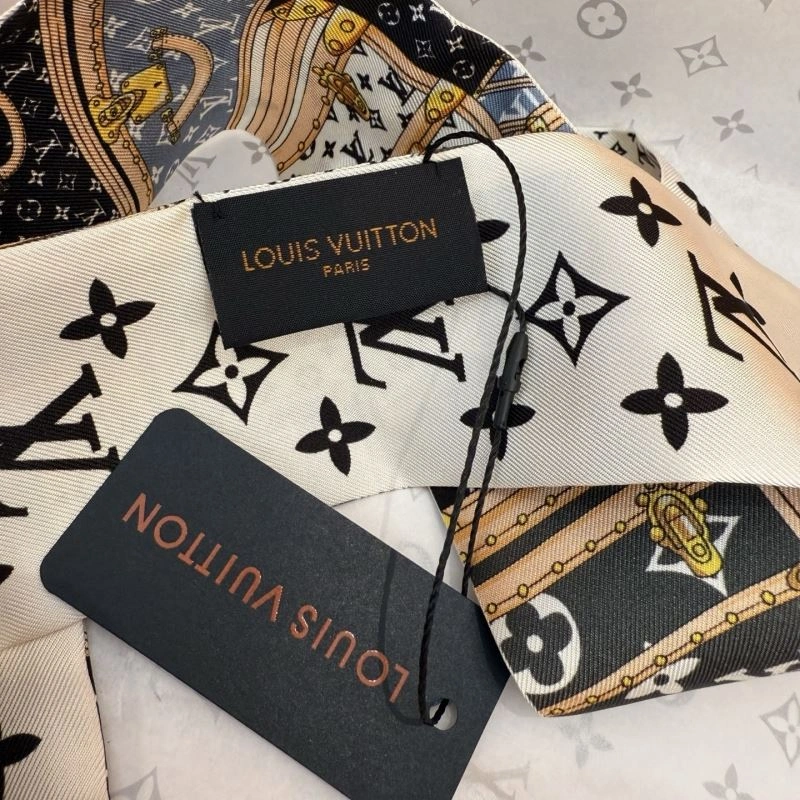 Louis Vuitton Silk SmoothTexture 272599