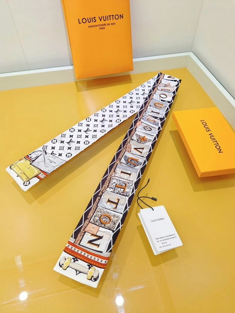 Louis Vuitton Silk Chic 272576